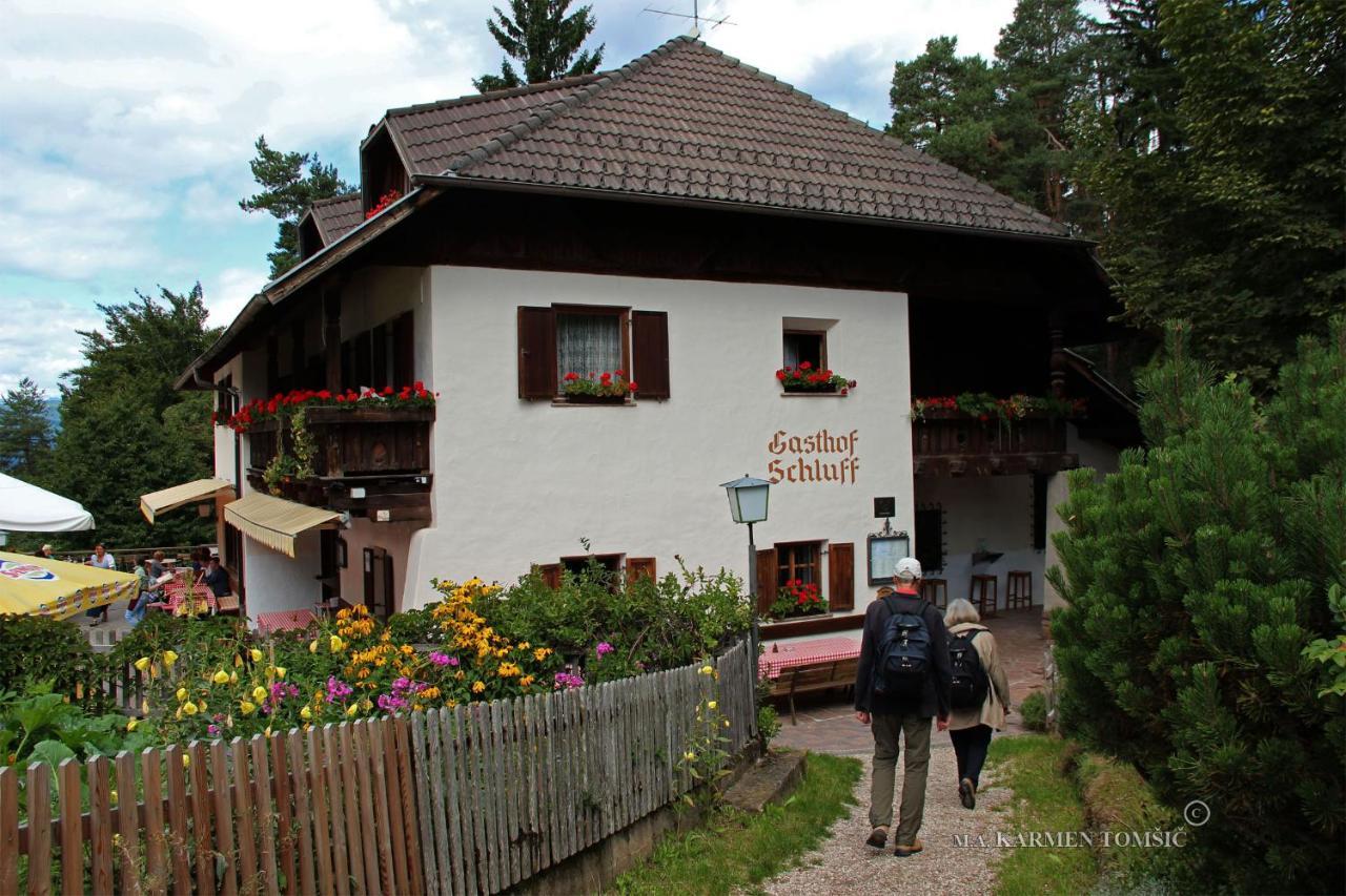 Gasthof Schluff Guest House โซปราบอลซาโน ภายนอก รูปภาพ